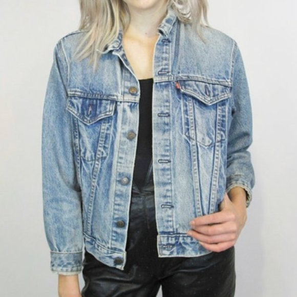 NWT LEVIS Premium Shrunken Trucker Jean Jacket Size Small